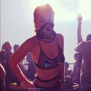 Meet your Posher, Denise